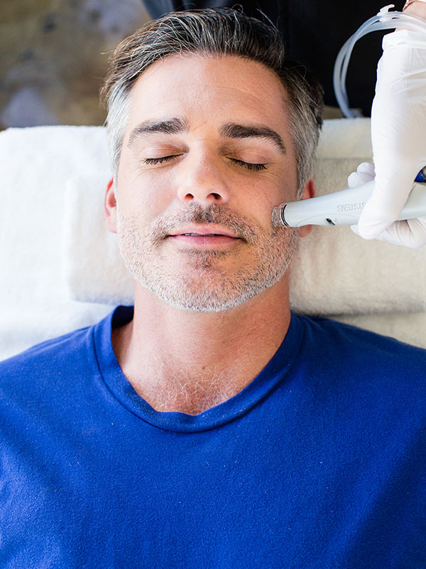 Soin Hydrafacial homme